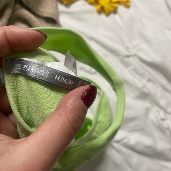 🤍5/40 neon green bra top - Picture 3 of 3
